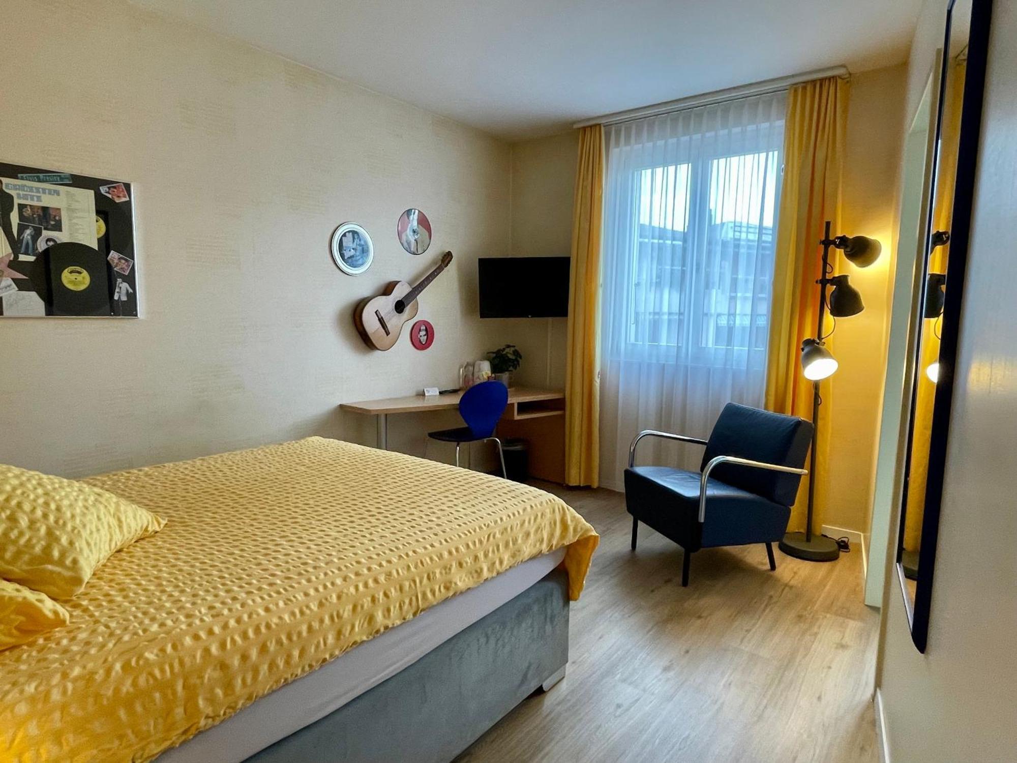 שפיץ Hotel Movieworld מראה חיצוני תמונה